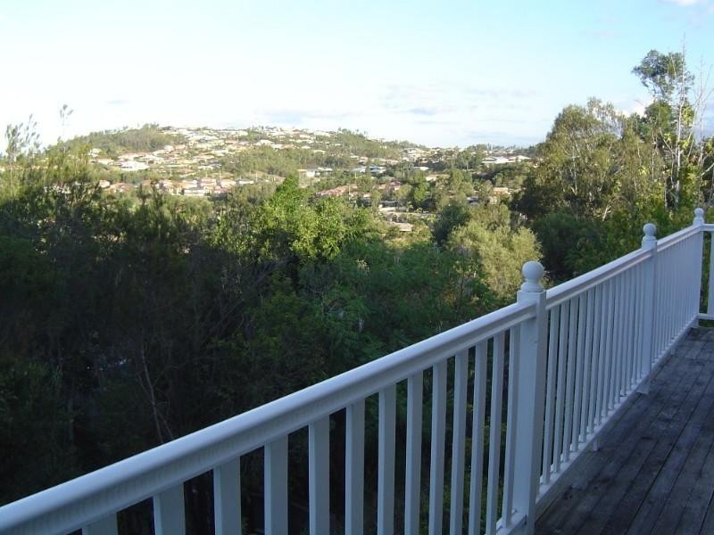 17 Meadowvale Street, Oxenford QLD 4210