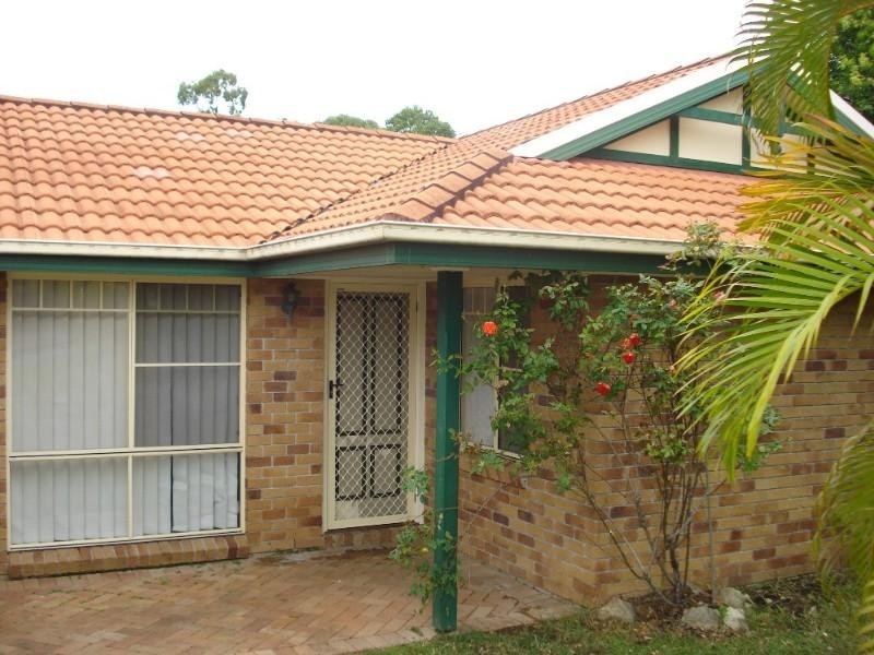 11 Pineneedle Court, Oxenford QLD 4210