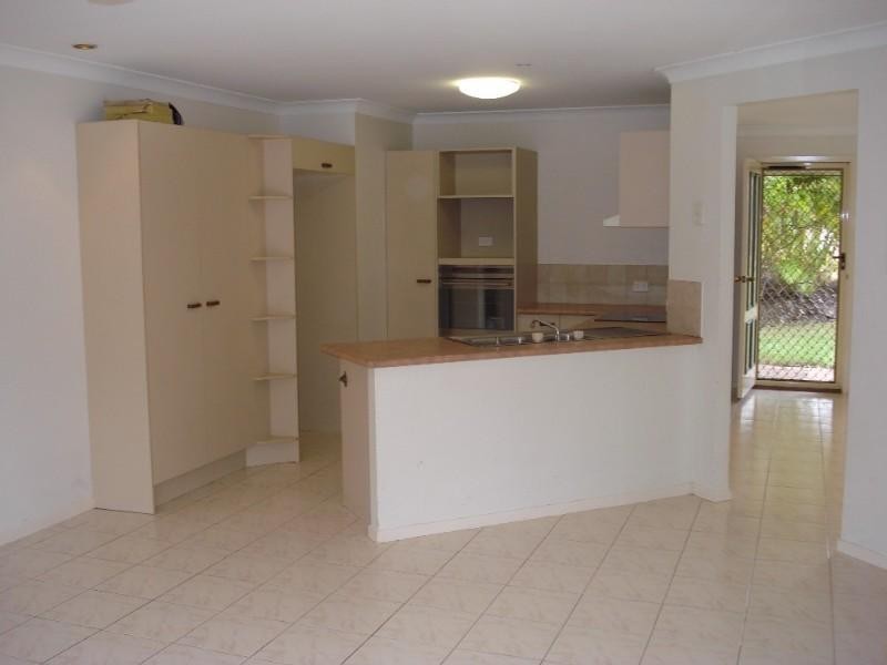 11 Pineneedle Court, Oxenford QLD 4210