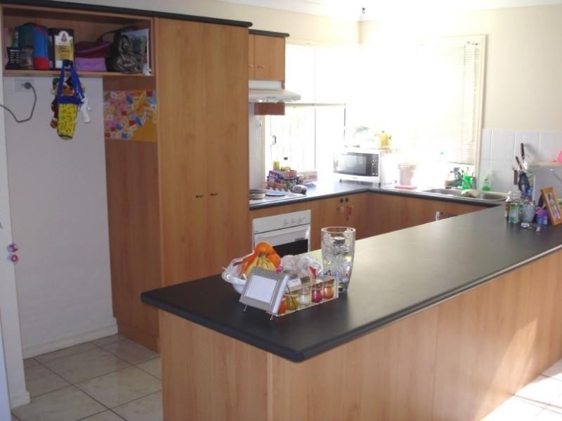 2/1 Studio Drive, Pacific Pines QLD 4211