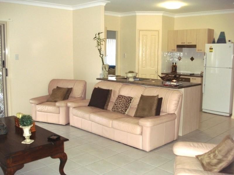 8 Donington Drive, Oxenford QLD 4210