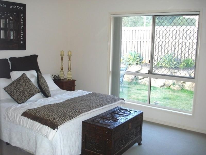 8 Donington Drive, Oxenford QLD 4210