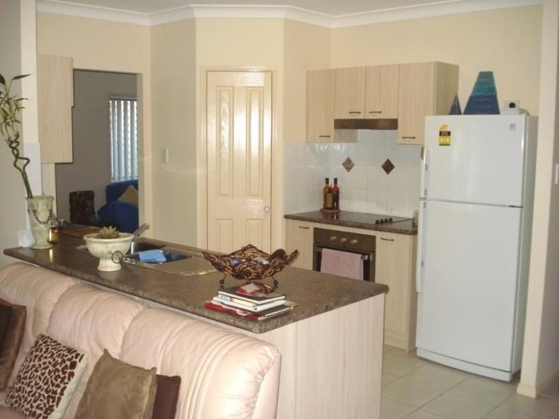 8 Donington Drive, Oxenford QLD 4210