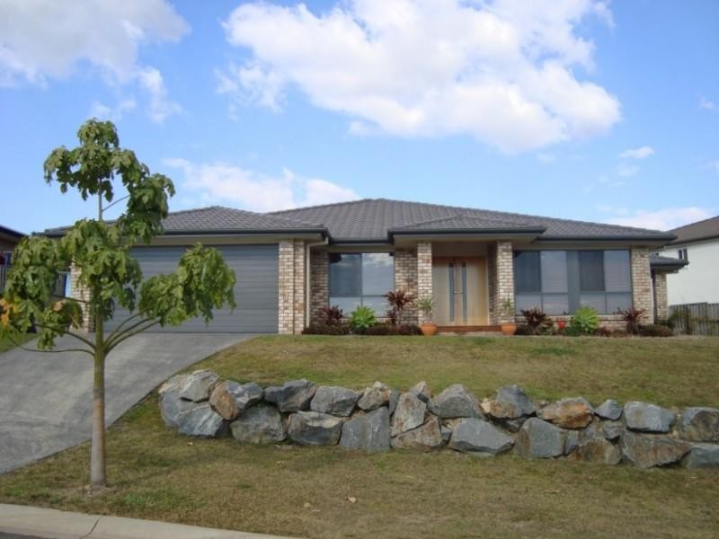 40 Angourie Crescent, Pacific Pines QLD 4211