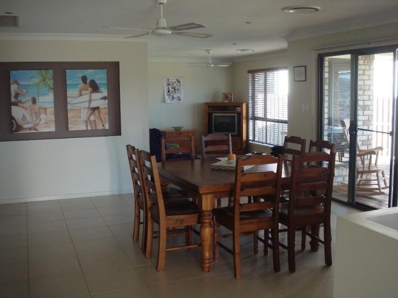 40 Angourie Crescent, Pacific Pines QLD 4211
