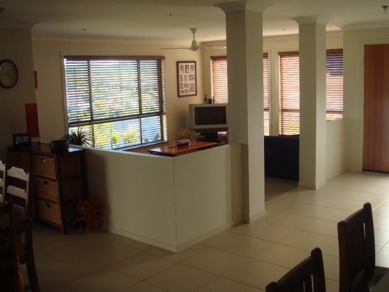 40 Angourie Crescent, Pacific Pines QLD 4211