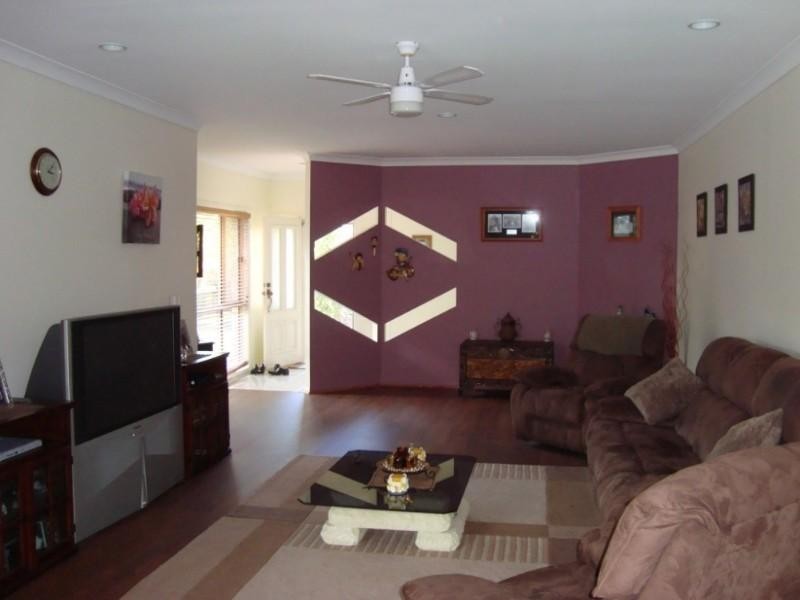 52 Watford Crescent, Molendinar QLD 4214