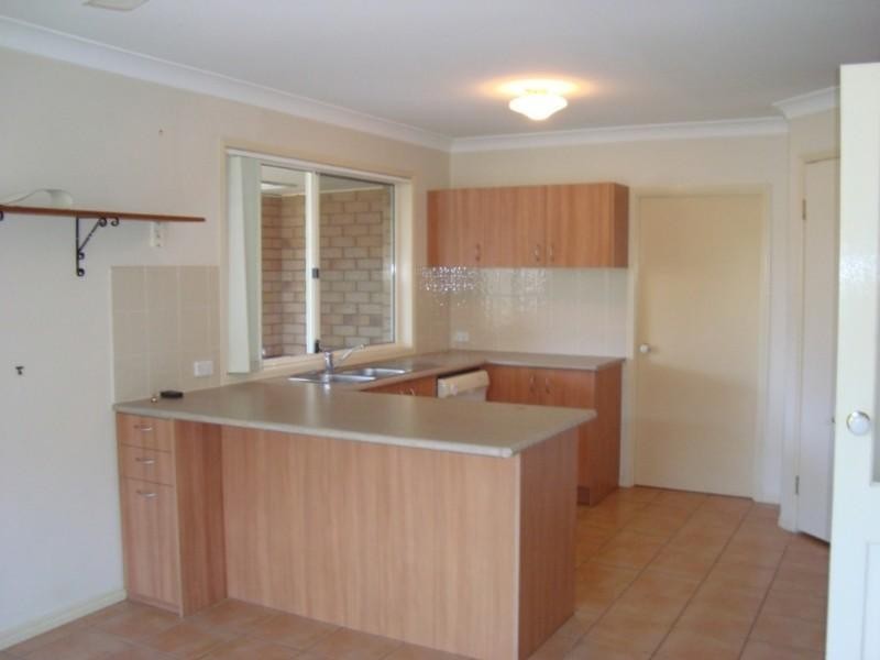 9 Matiza Avenue, Pacific Pines QLD 4211
