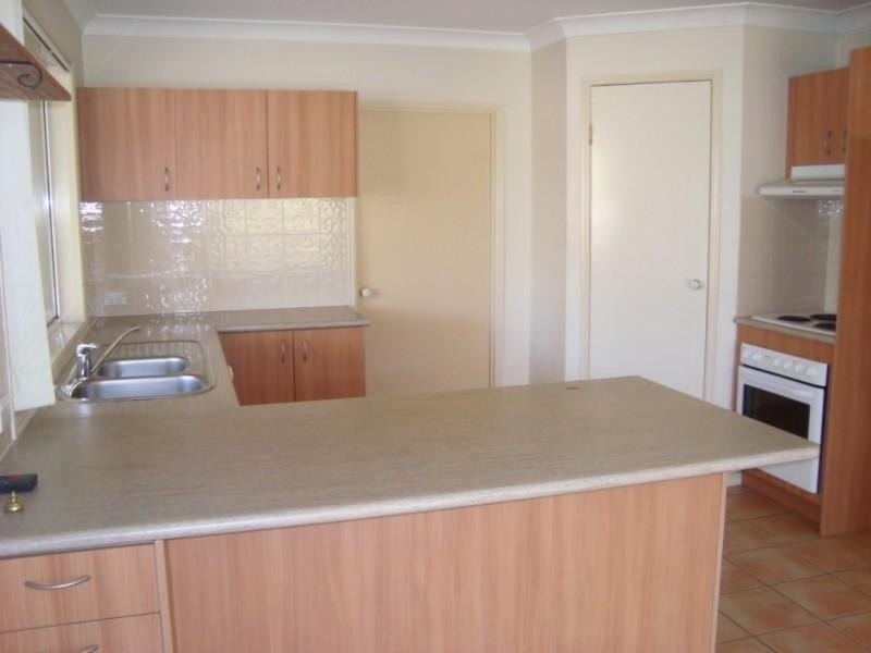 9 Matiza Avenue, Pacific Pines QLD 4211