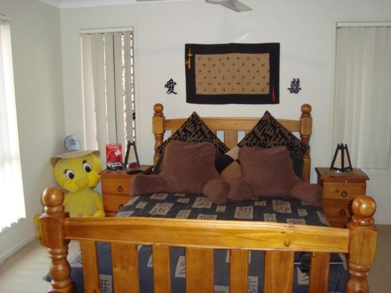 Pacific Pines QLD 4211