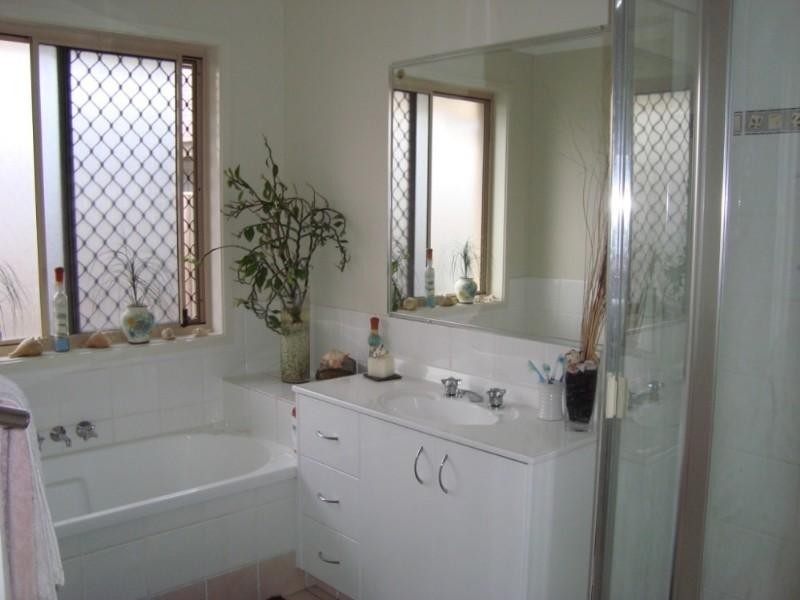 Pacific Pines QLD 4211