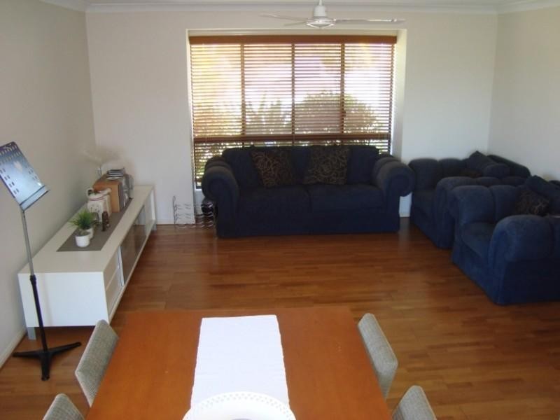 23 Midway Terrace, Pacific Pines QLD 4211