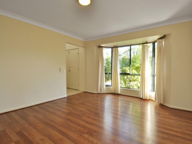 24 Rarotonga Rise, Pacific Pines QLD 4211