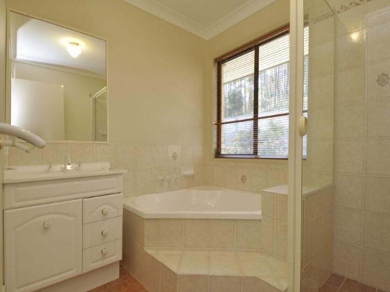 24 Rarotonga Rise, Pacific Pines QLD 4211