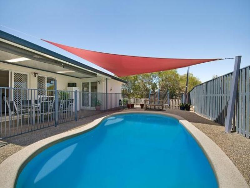 4 Whitely Circuit, Pacific Pines QLD 4211