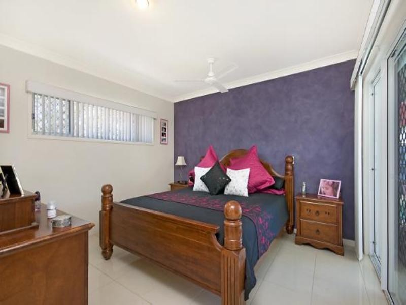 4 Whitely Circuit, Pacific Pines QLD 4211