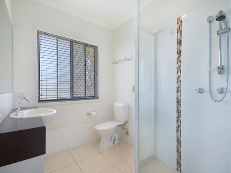 4 Whitely Circuit, Pacific Pines QLD 4211