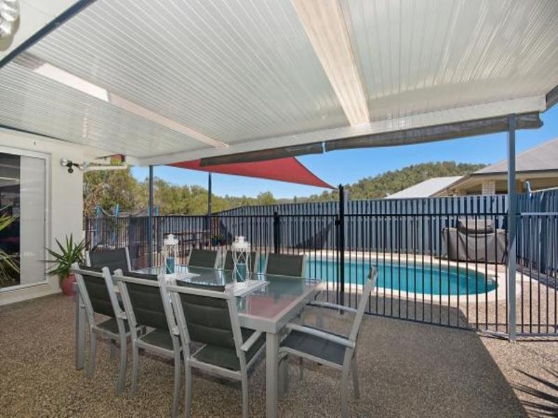 4 Whitely Circuit, Pacific Pines QLD 4211