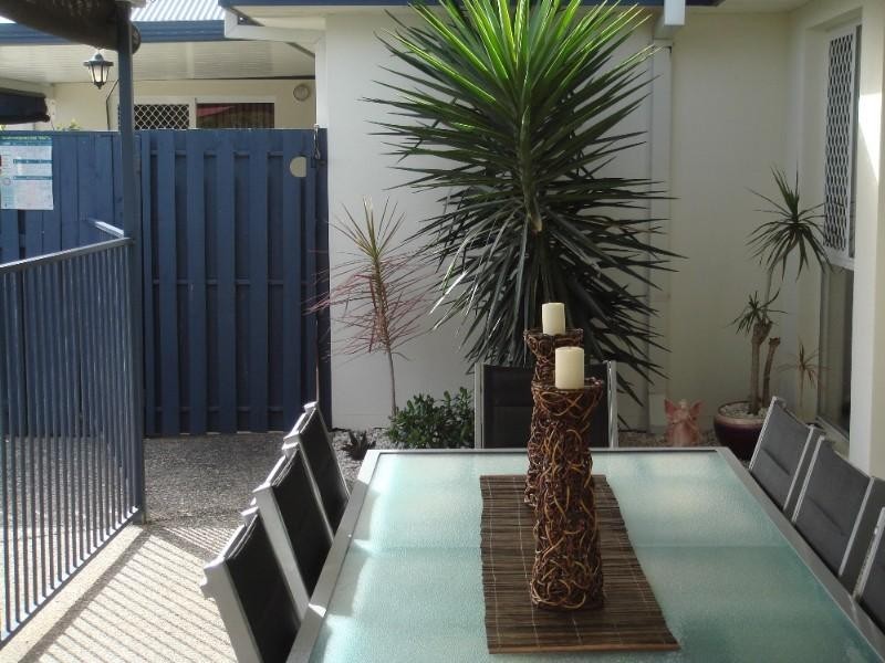 4 Whitely Circuit, Pacific Pines QLD 4211