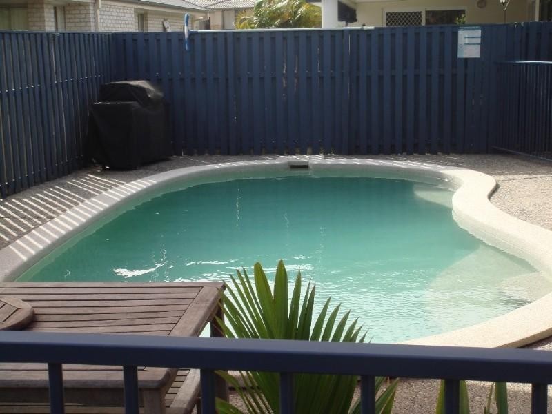 4 Whitely Circuit, Pacific Pines QLD 4211