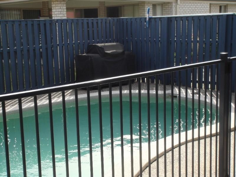 4 Whitely Circuit, Pacific Pines QLD 4211