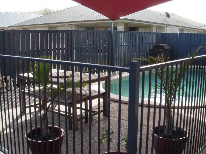 4 Whitely Circuit, Pacific Pines QLD 4211