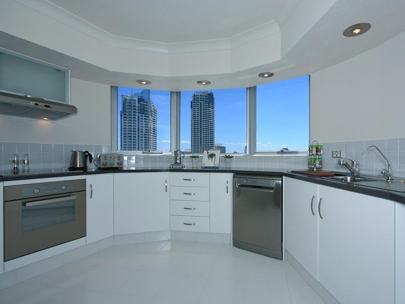 2004/10 The Esplanade, Surfers Paradise QLD 4217