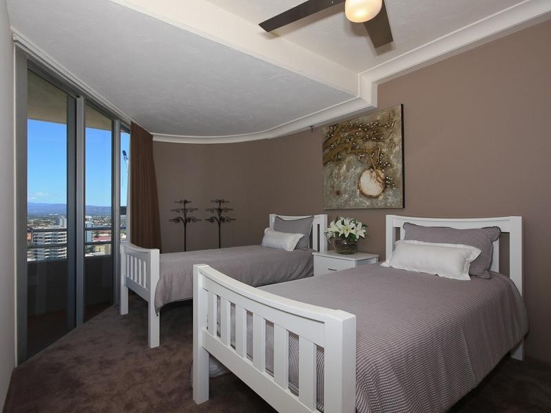 2004/10 The Esplanade, Surfers Paradise QLD 4217
