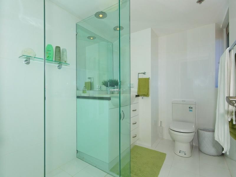 2004/10 The Esplanade, Surfers Paradise QLD 4217