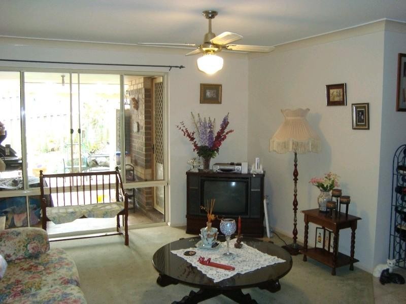 1 White Cap Close, Pacific Pines QLD 4211