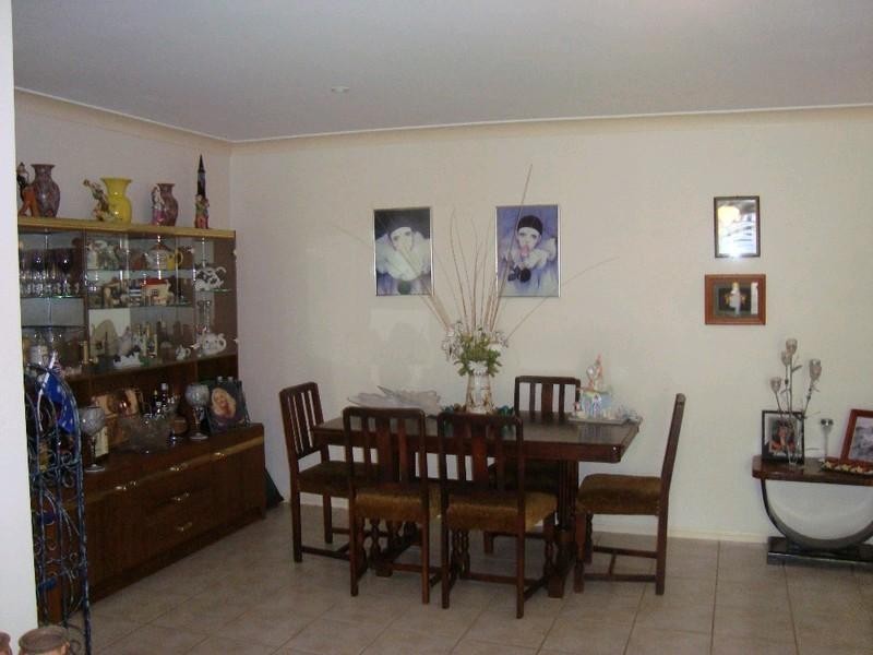 1 White Cap Close, Pacific Pines QLD 4211