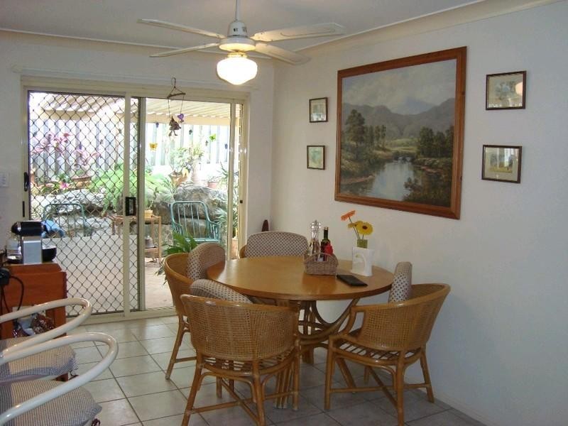 1 White Cap Close, Pacific Pines QLD 4211