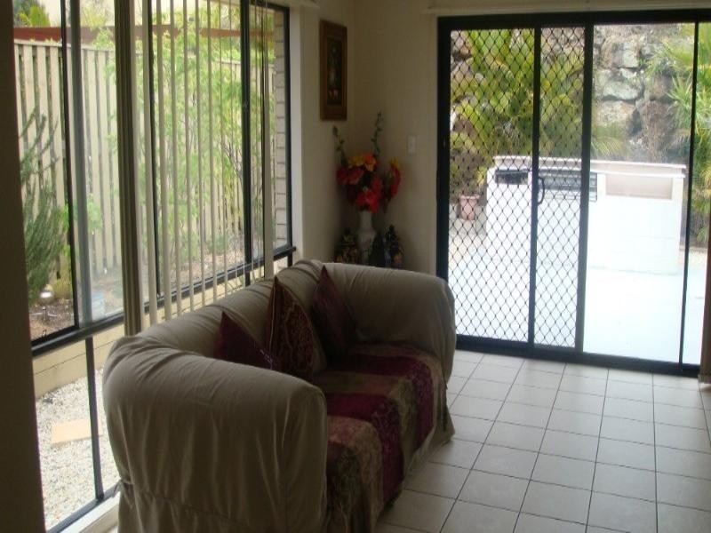 10 Tawanga Close, Pacific Pines QLD 4211