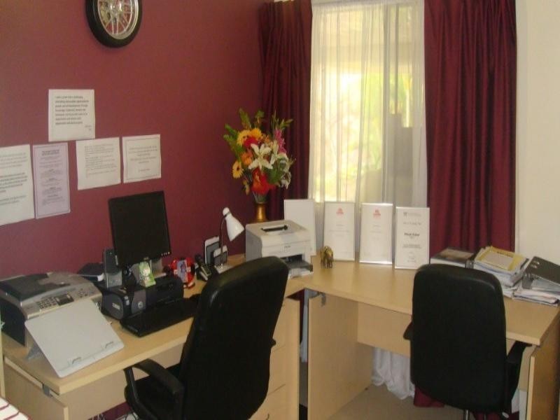 10 Tawanga Close, Pacific Pines QLD 4211