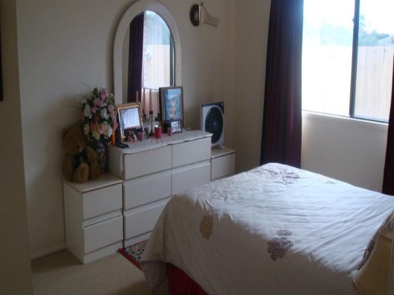 10 Tawanga Close, Pacific Pines QLD 4211