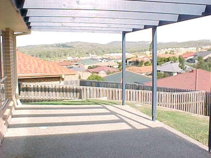 10 Pago Terrace, Pacific Pines QLD 4211