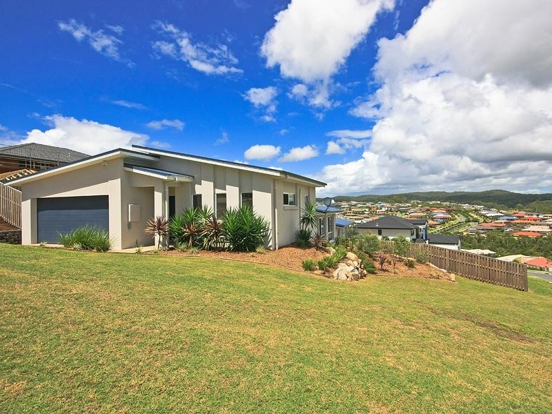 17 Angourie Crescent, Pacific Pines QLD 4211