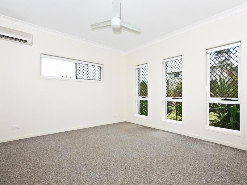 17 Angourie Crescent, Pacific Pines QLD 4211