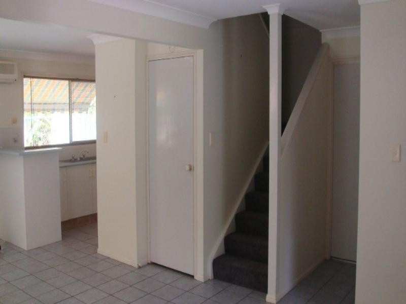 1/14 Liam Court, Labrador QLD 4215