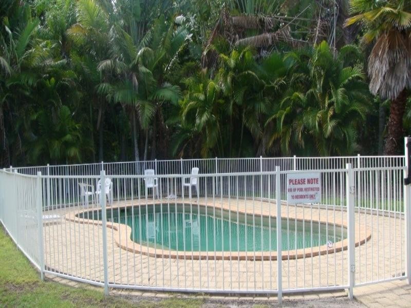 1/14 Liam Court, Labrador QLD 4215