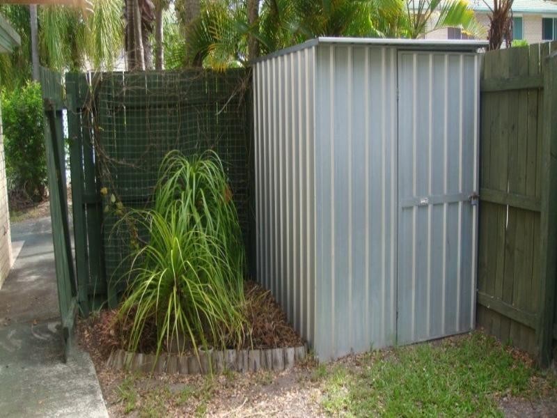 1/14 Liam Court, Labrador QLD 4215