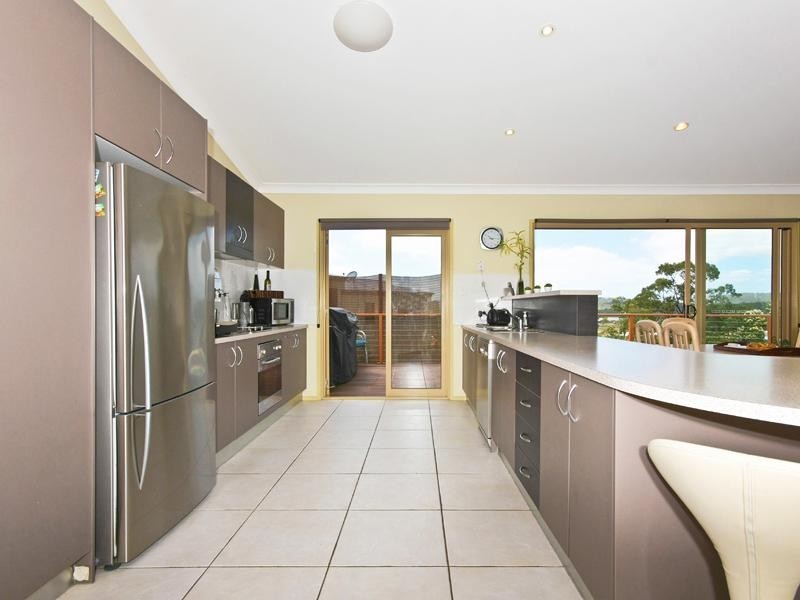 32 Midway Terrace, Pacific Pines QLD 4211