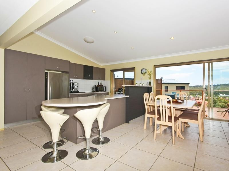 32 Midway Terrace, Pacific Pines QLD 4211