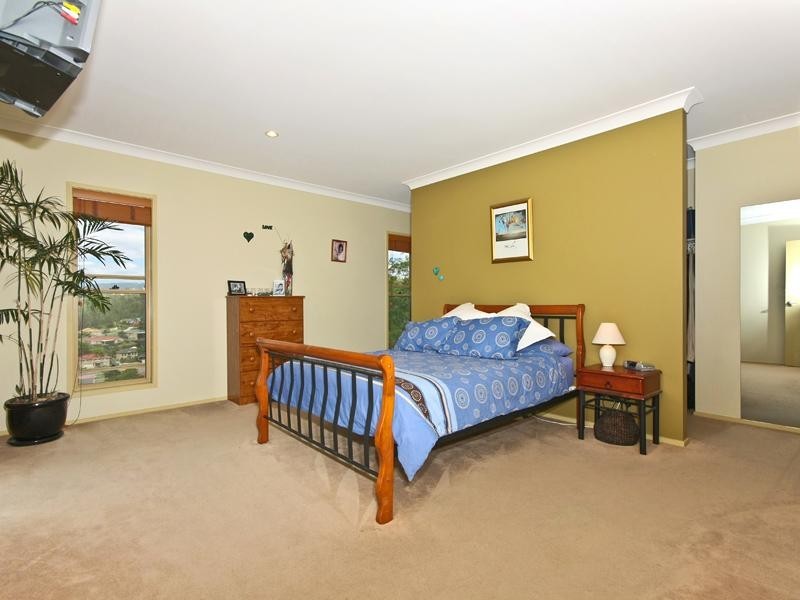 32 Midway Terrace, Pacific Pines QLD 4211