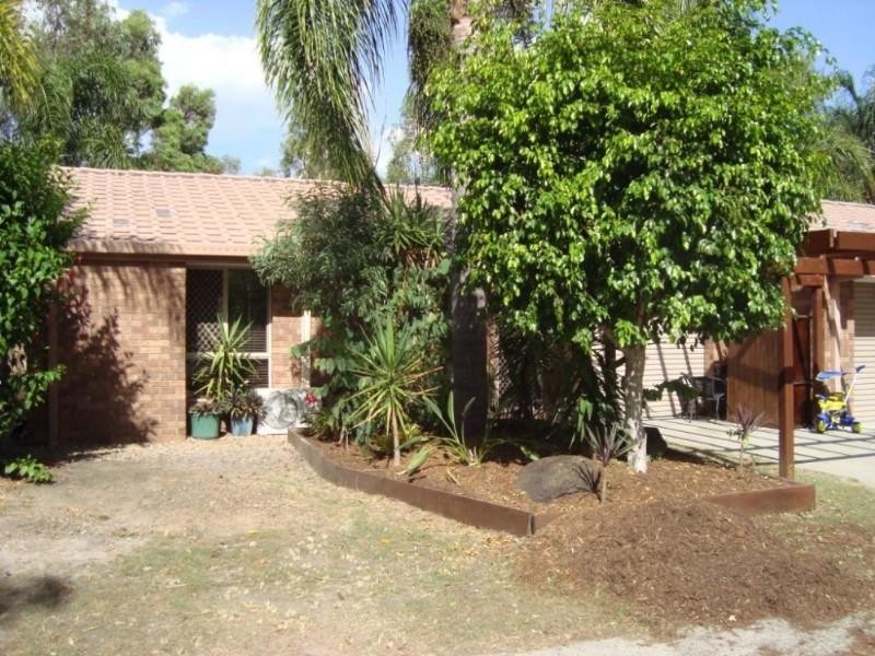 4/4 Monroe Street, Oxenford QLD 4210