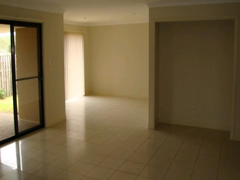 41 Cossington Circuit, Maudsland QLD 4210