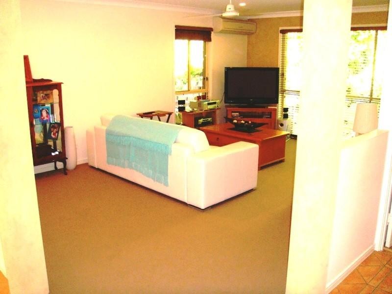 34 Papara Street, Pacific Pines QLD 4211