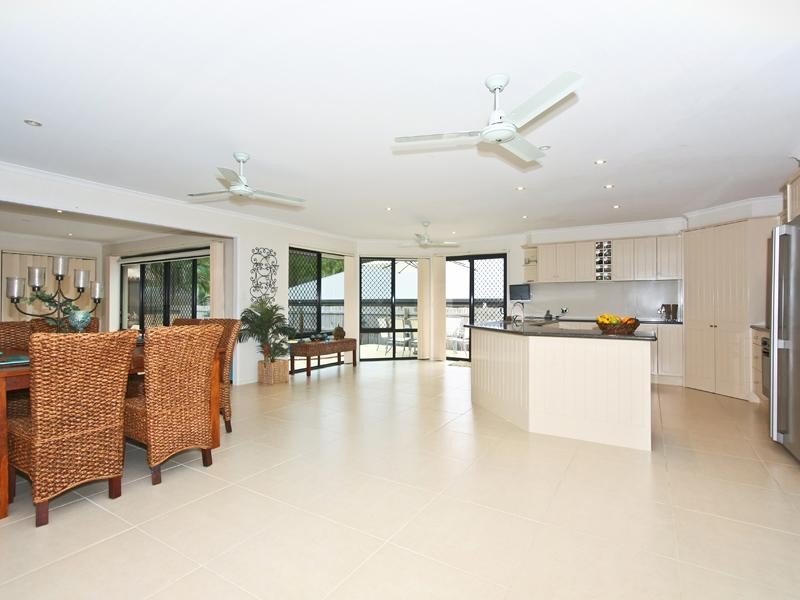 20 Victoria Drive, Pacific Pines QLD 4211