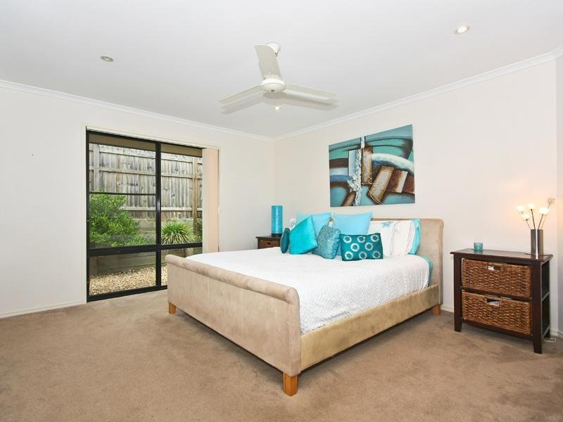 20 Victoria Drive, Pacific Pines QLD 4211