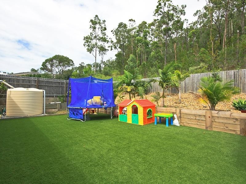 20 Victoria Drive, Pacific Pines QLD 4211